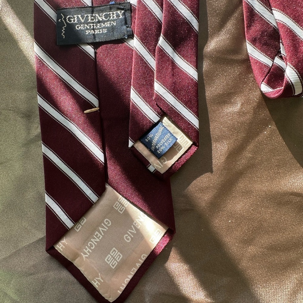 Givenchy tie - Picture 3 of 6